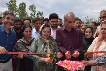 Minister for Health and Medical Education, Social Welfare and Education, Sakeena Itoo laid the foundation stone of main building and administrative block of Government Degree College (GDC) Chadoora here on Friday.