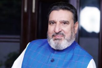 Apni Party President Altaf Bukhari on Thursday urged the government to set a timeline for addressing the reservation issue.
