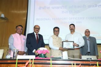 In a historic first, Jammu & Kashmir Police has been adjudged among the best-performing police forces in India for their outstanding contribution to passport verification services for the year 2024-25. Based on official verification data, J&K Police finalized an impressive 134219 passport application verifications during the period Arpil-2024 to March-2025 reflecting an exceptional disposal rate and a commitment to timely service delivery.
