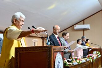 Lieutenant Governor Manoj Sinha on Thursday addressed the Viksit Bharat Yuva Connect Program at the Islamic University of Science and Technology (IUST), Awantipora, urging youth to lead Jammu and Kashmir’s growth, peace, and prosperity.