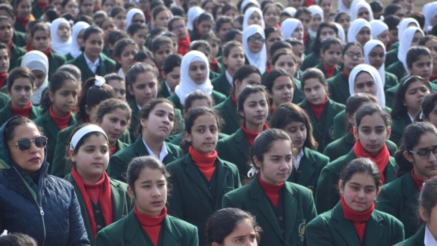 DSEK notifies new school schedule for Kashmir division