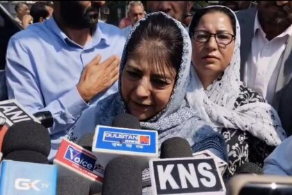 Mehbooba Mufti Visits Chattabal Ground, Opposes Any Construction Plan