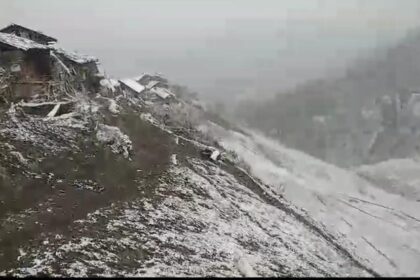 J-K's Gurez valley sees season’s first snowfall