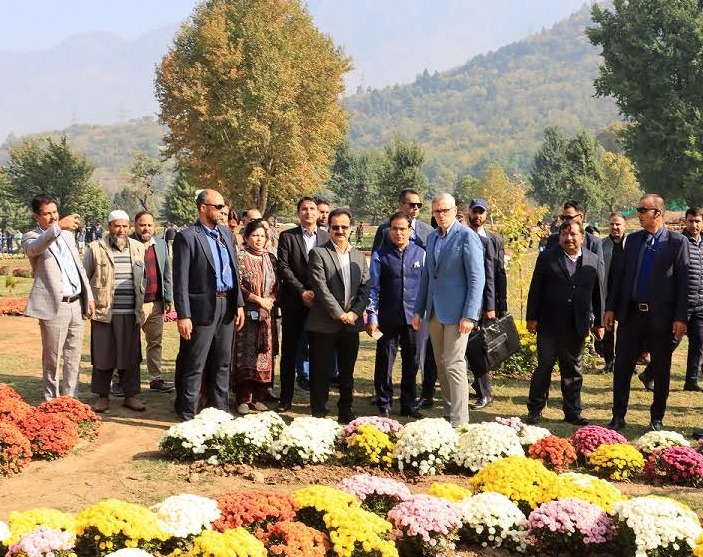 CM Omar Abdullah inaugurates Bagh-e-Gul-e-Dawood — Kashmir’s First Chrysanthemum Theme Garden