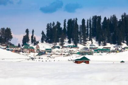 All Tourist spots in Gulmarg to reopen Soon: CEO GDA Tariq Hussain