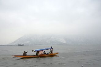 Cold wave grips Kashmir Valley; Shopian coldest at minus 4.2°C