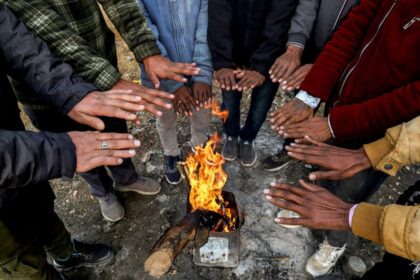 Cold wave intensifies in Kashmir as night temperatures plunge