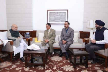 NC MPs call upon Home Minister Amit Shah, submit memorandum