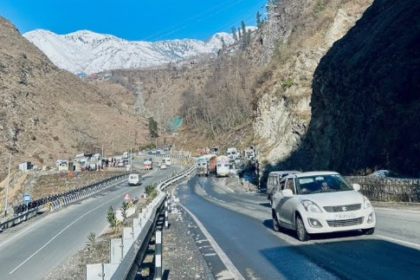 "Travel Only by Day": Authorities Impose Restrictions on Jammu-Srinagar Highway