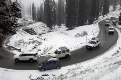 Anti-skid chains made mandatory on J-K's Tangmarg–Gulmarg road