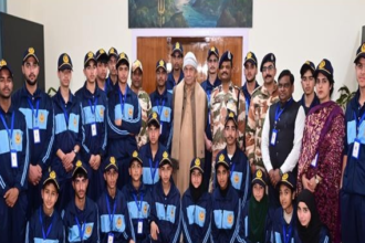 J&K Students Share President's Meet Experience with LG Sinha
