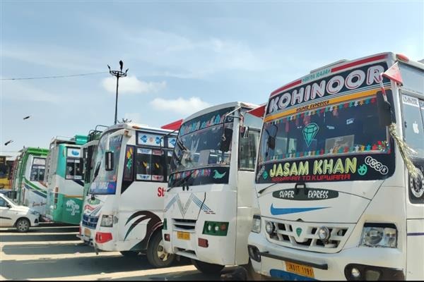 Strike hits Kashmir over Smart City bus expansion, transporters demand rollback