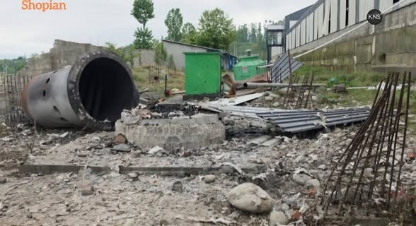 Two dead, one critical as steamer explodes in Shopian fruit mandi