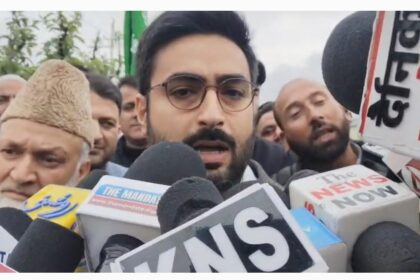 Priority to ensure seamless, safe Haj journey: DC Srinagar