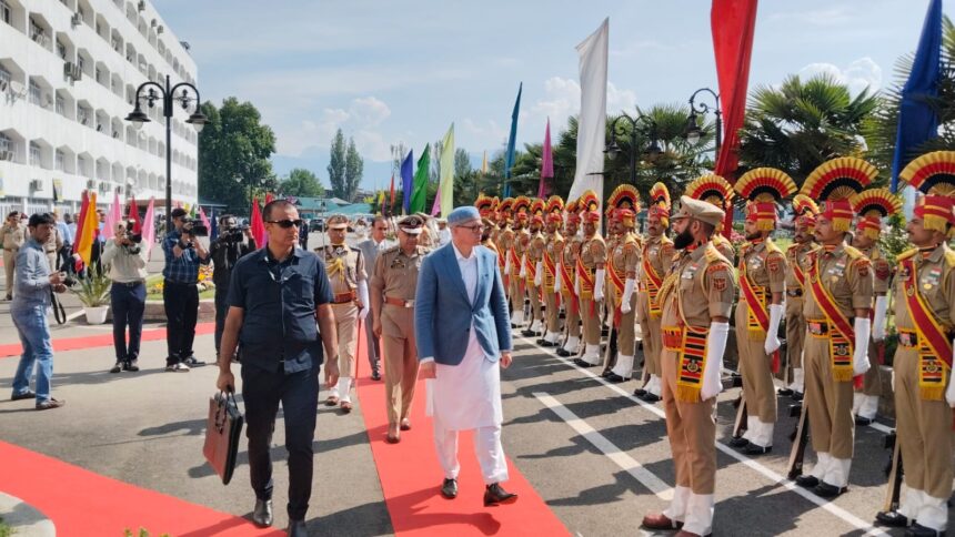 Darbar Move resumes in Srinagar after four years