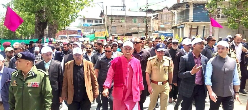 LG Sinha leads ‘Nasha Mukht’ padyatra in Budgam