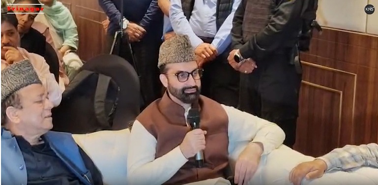 Mirwaiz Umar Farooq Delivers Keynote at Dr. Sushil Razdan’s Book Ceremony.