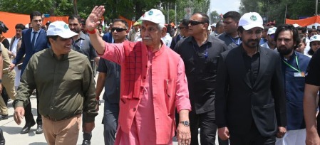 700 drug peddlers arrested in 31 days, over 44,000 OPD patients treated : LG Sinha